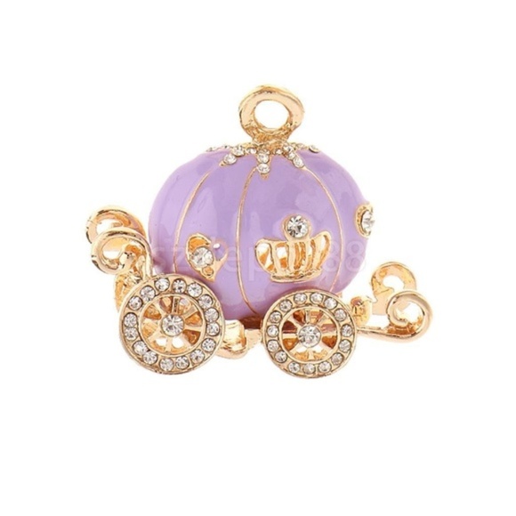 Adorable Carriage Handbag Charm / Keychain - Picture 3 of 7